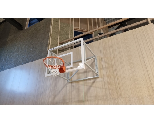 Tablica do koszykówki treningowa, szkło akrylowe o wymiarach 90 x 120 cm o grubości 10 mm, na ramie metalowej, bezotworowy system mocowania płyty, prz