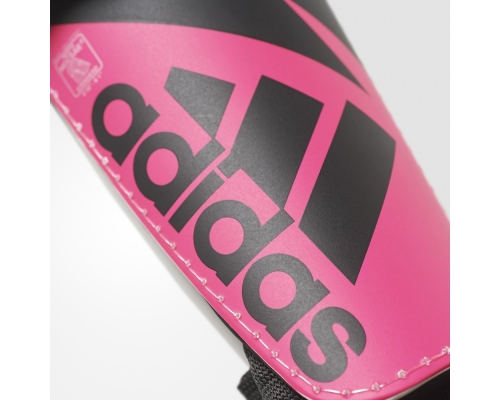 Ochraniacz piłkarski Adidas Ghost Club, kolor różowo-czarny (rozmiar XL)